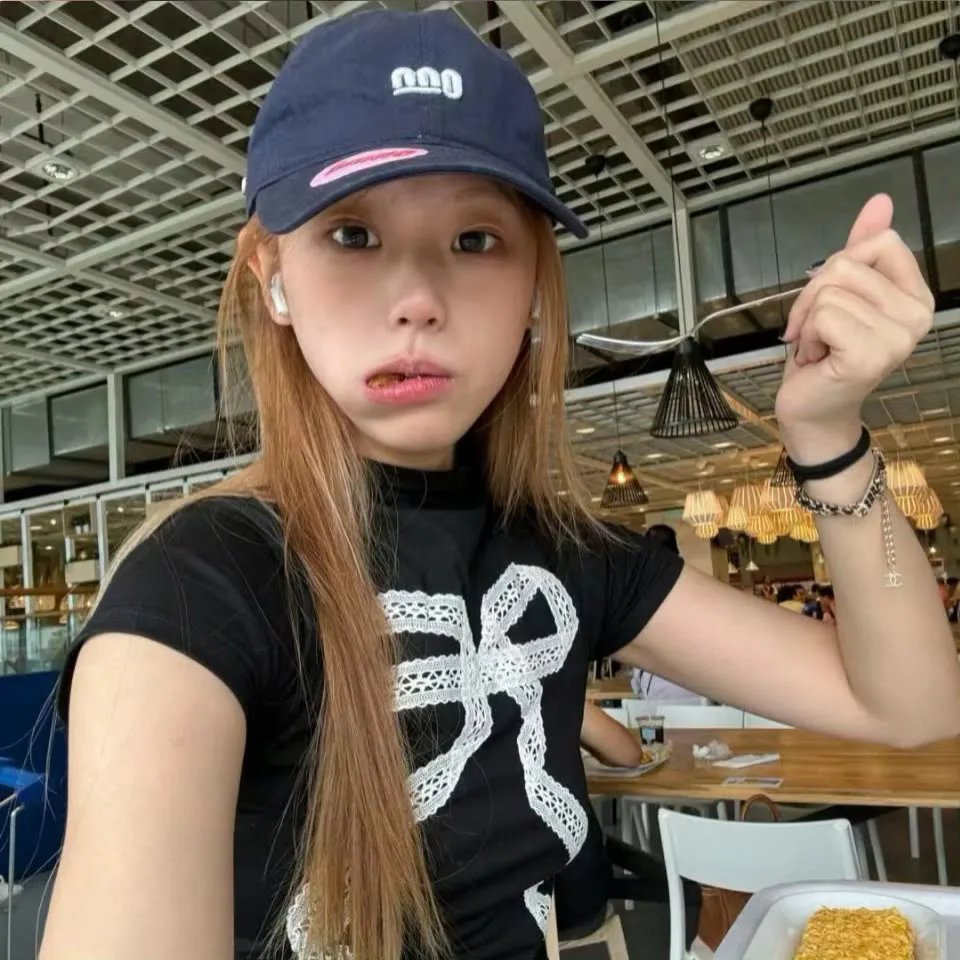 红衣谍影
